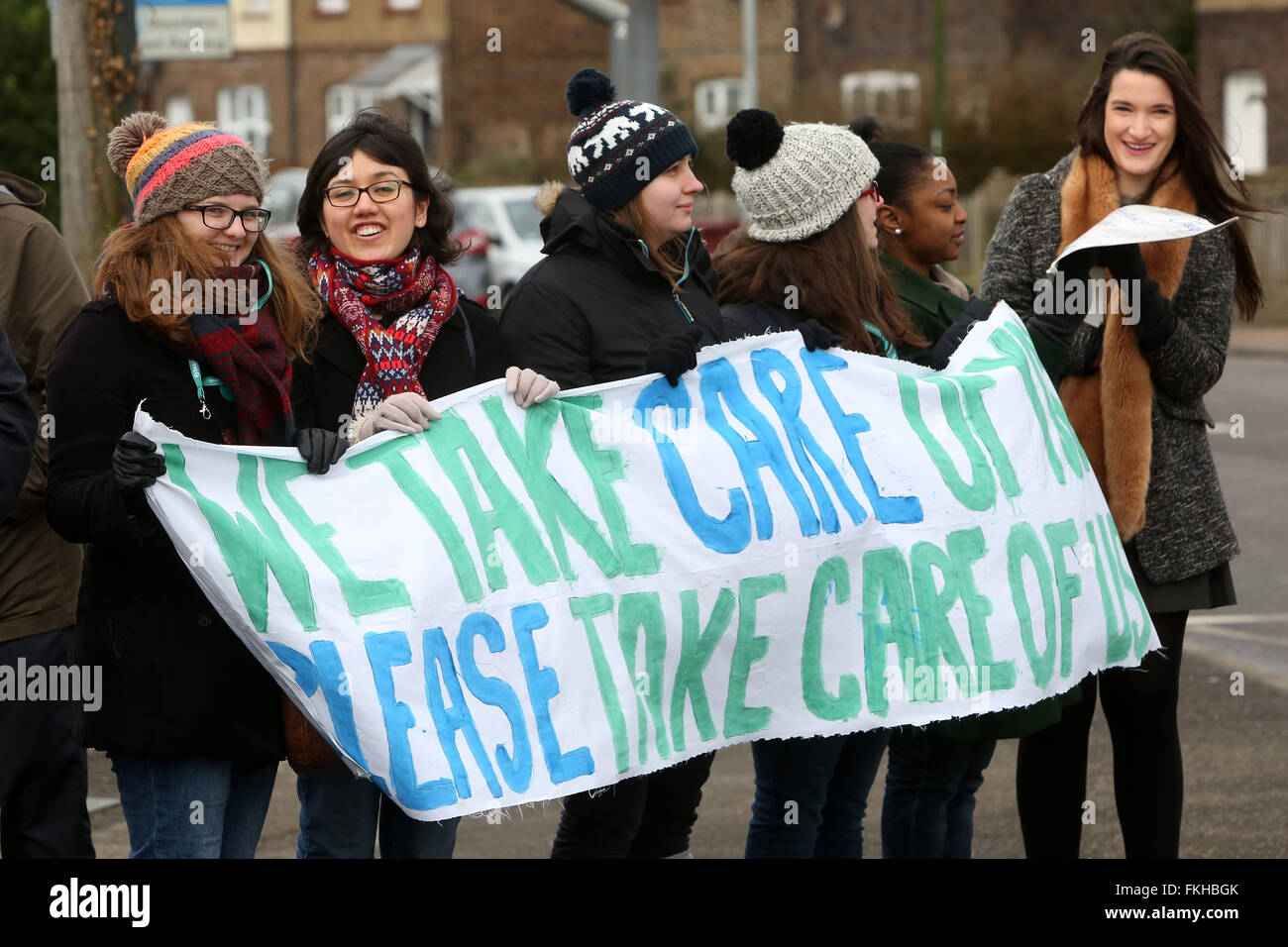 Chichester, Regno Unito. 9 Marzo, 2016. I medici lo sciopero per la terza volta su nuovo contratto essendo portato dal governo. Nella foto è colpire al di fuori dell ospedale di Chichester, West Sussex, Regno Unito. Credito: Sam Stephenson/Alamy Live News. Foto Stock