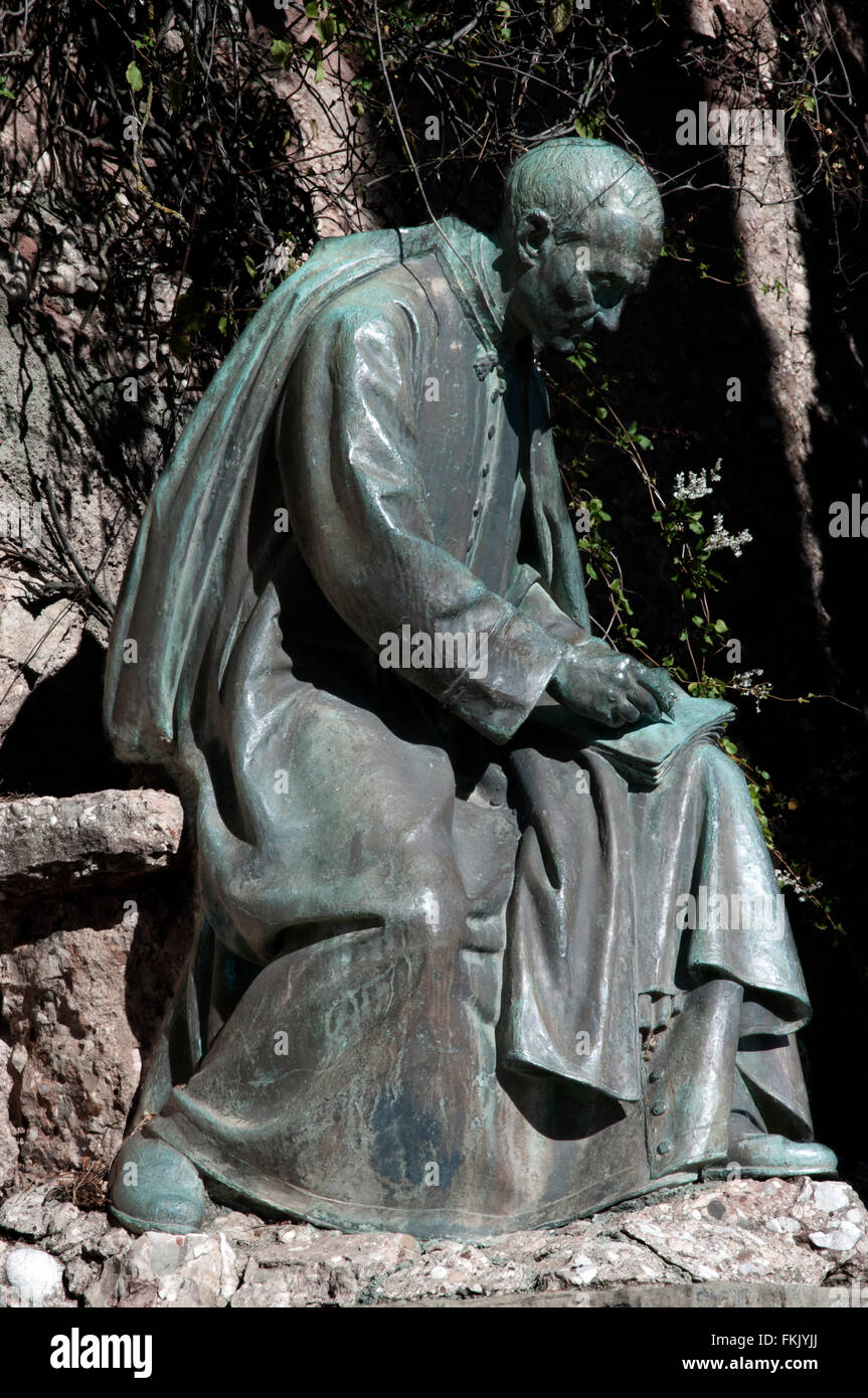 Statua di josep rodoreda al monastero di Montserrat Foto Stock