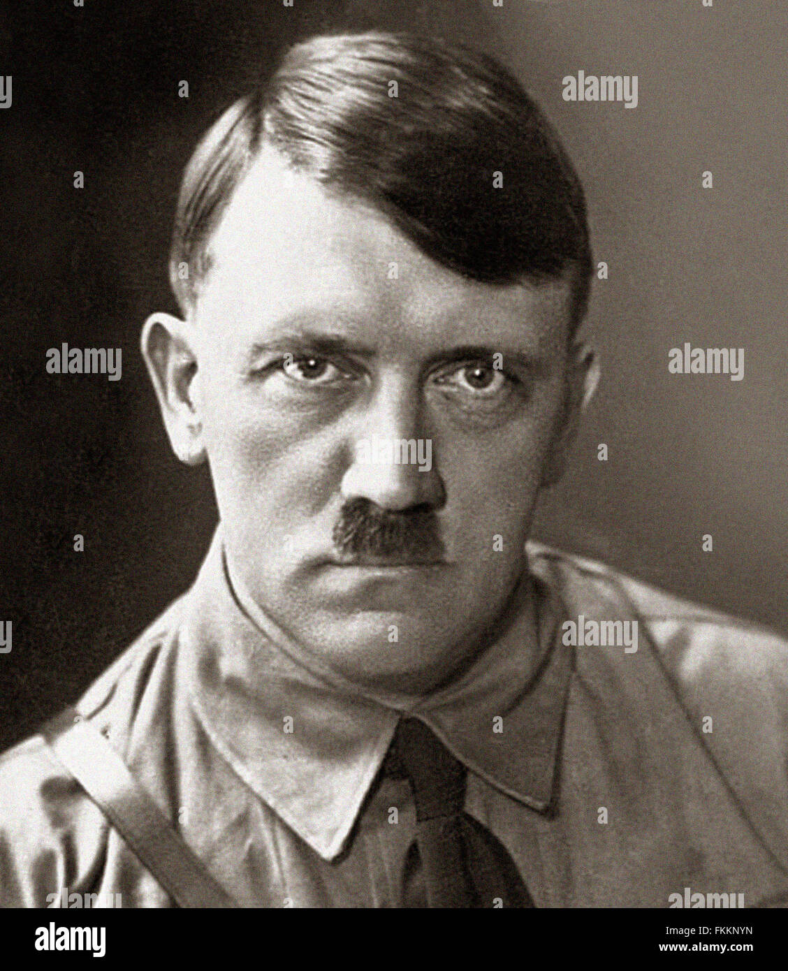 Ritratto di Adolf Hitler di guerra tedesco leader. Nuova scansione degli archivi della stampa Ritratto Service - Ex premere ritratto Bureau. Foto Stock