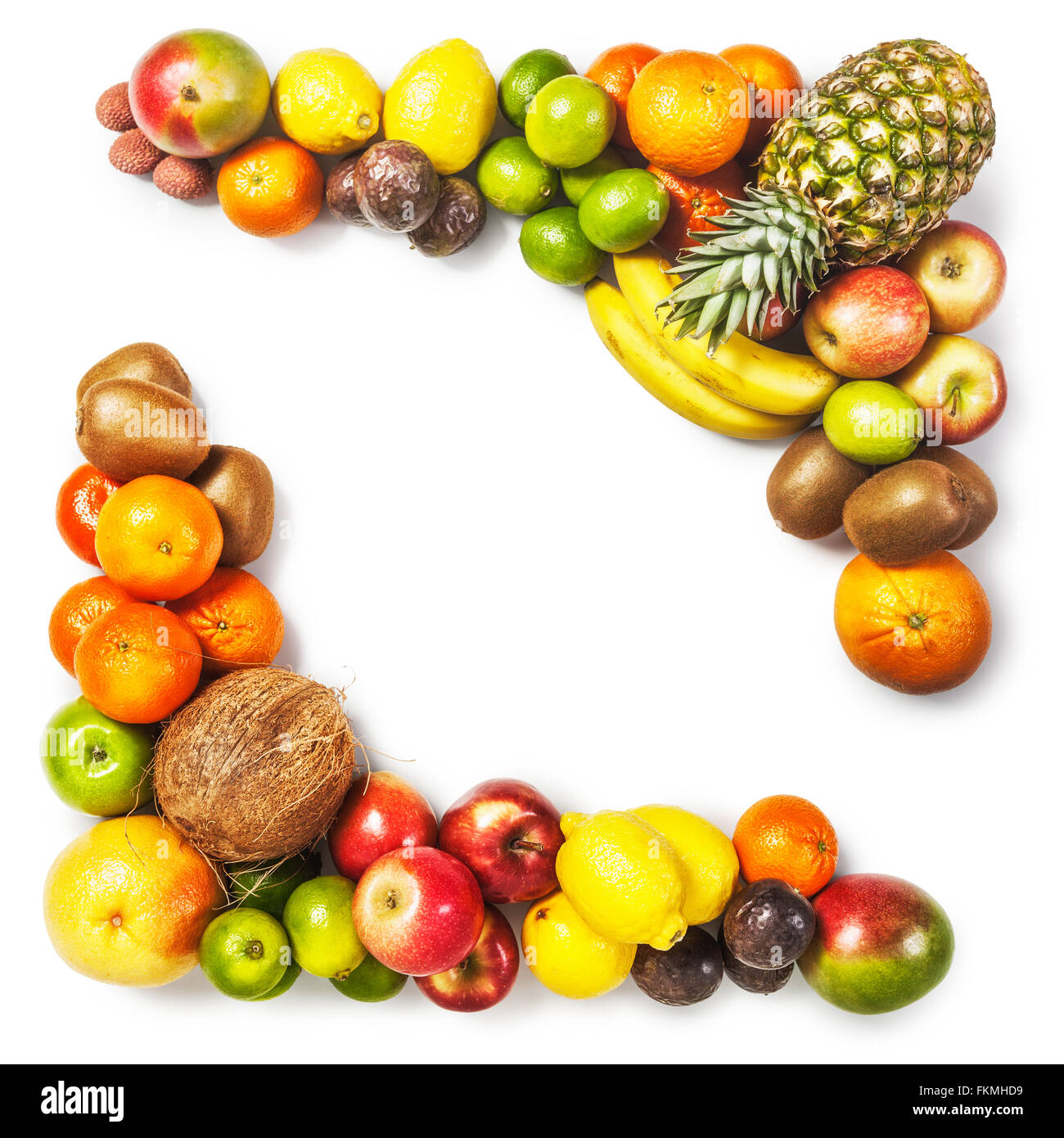 Telaio di frutta isolato su sfondo bianco. Una sana alimentazione e dieta concetto. Assortimento d'inverno. Elemento di design. Vista superiore Foto Stock