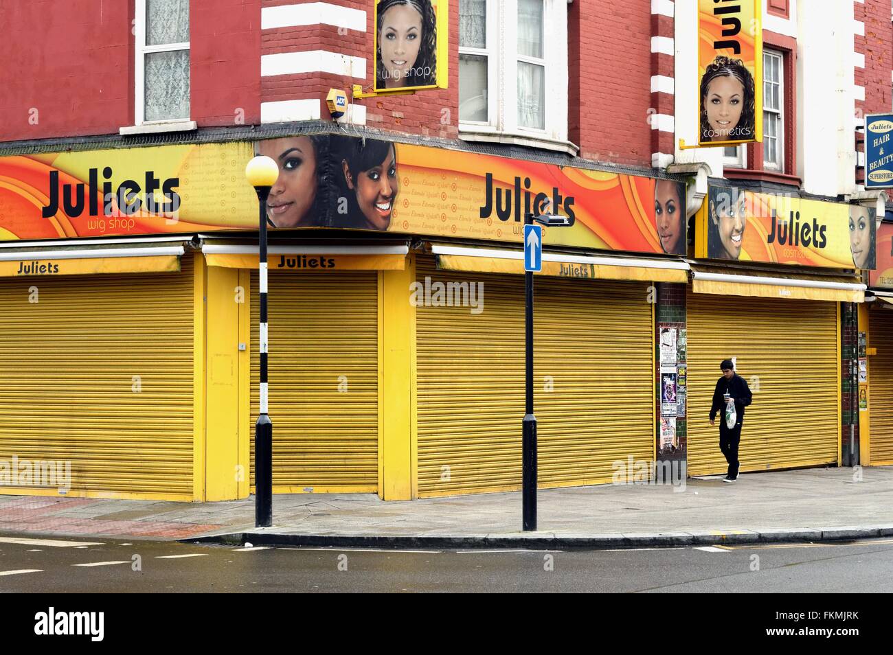 Negozio chiuso su Harlesden high street London REGNO UNITO Foto Stock