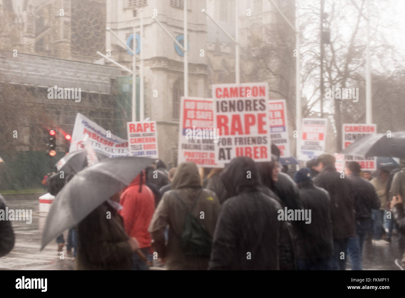 Londra, Regno Unito. 9 Marzo, 2016. Black Cab Driver anti uber banner di protesta al di fuori del Parlamento Credito: Ian Davidson/Alamy Live News Foto Stock