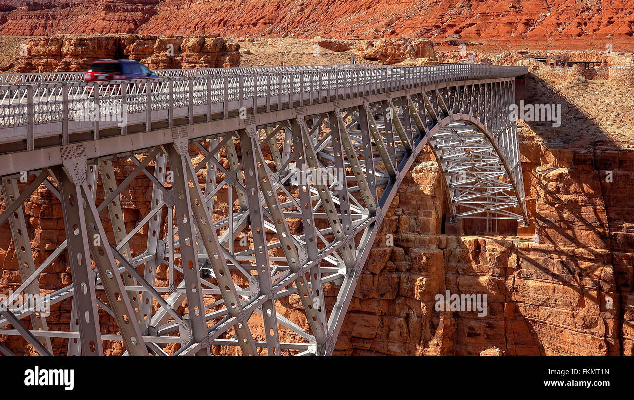 Navajo ponte attraversa canyon di marmo vicino a pagina, Arizona Foto Stock