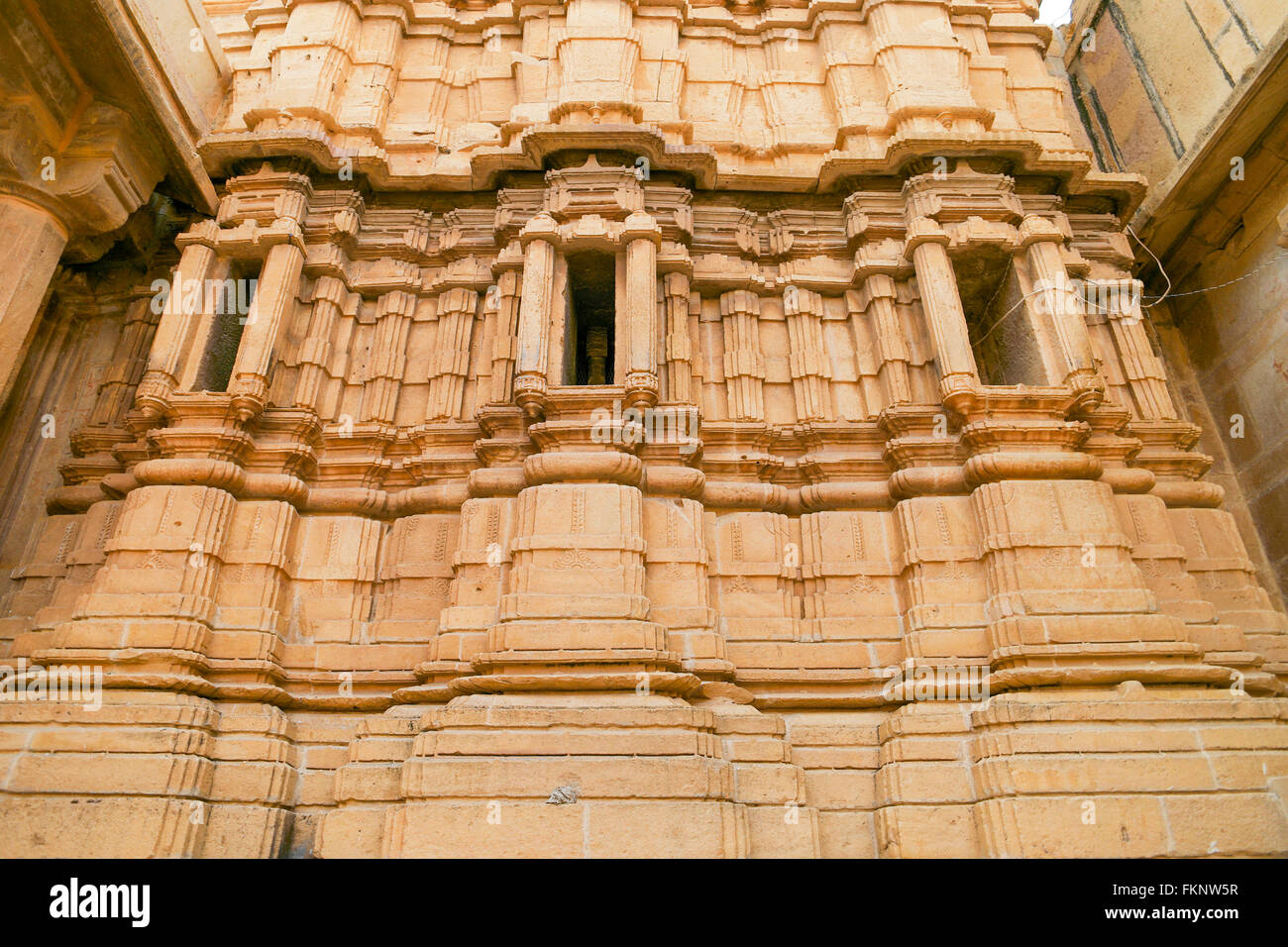 Piccolo edificio o tempio all'interno del Golden fort di Jaisalmer. Foto Stock