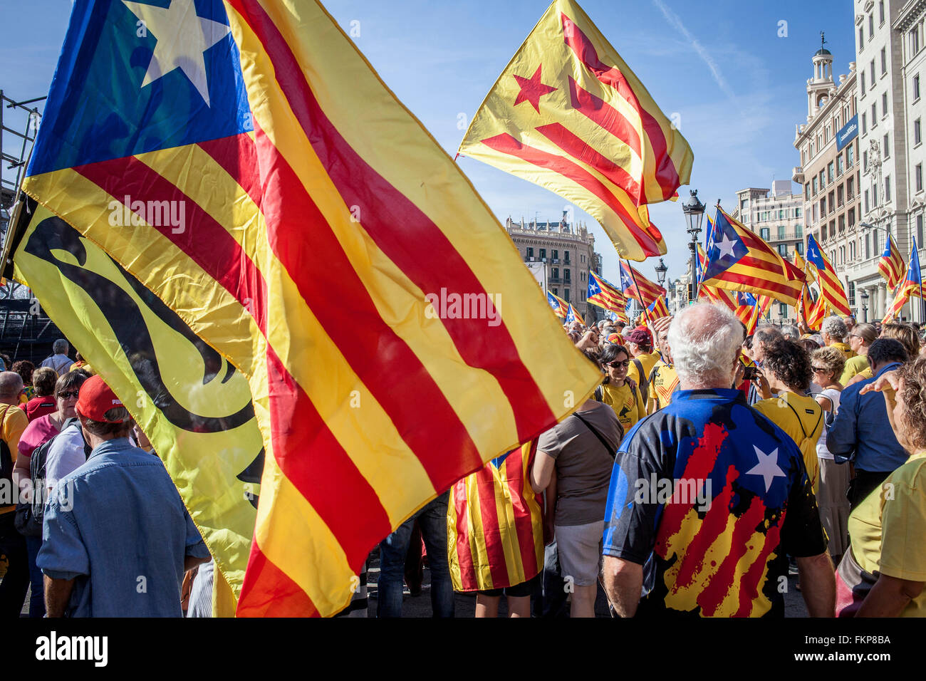 Manifestazione politica per l indipendenza della Catalogna. Piazza Catalunya.Ottobre 19, 2014. Barcellona. La Catalogna. Spagna. Foto Stock