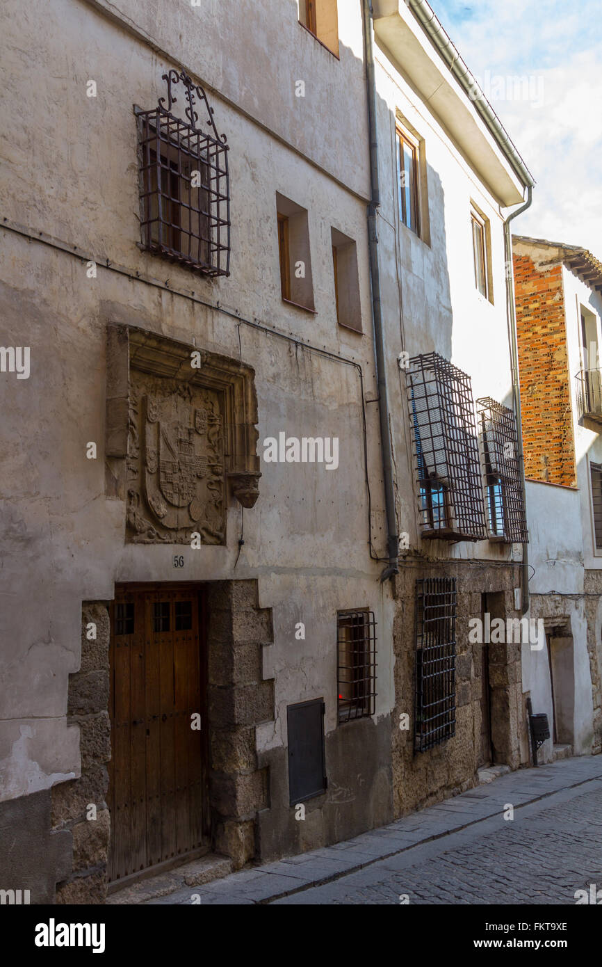 Tipiche le strade e gli edifici della famosa città di Cuenca, Spagna Foto Stock