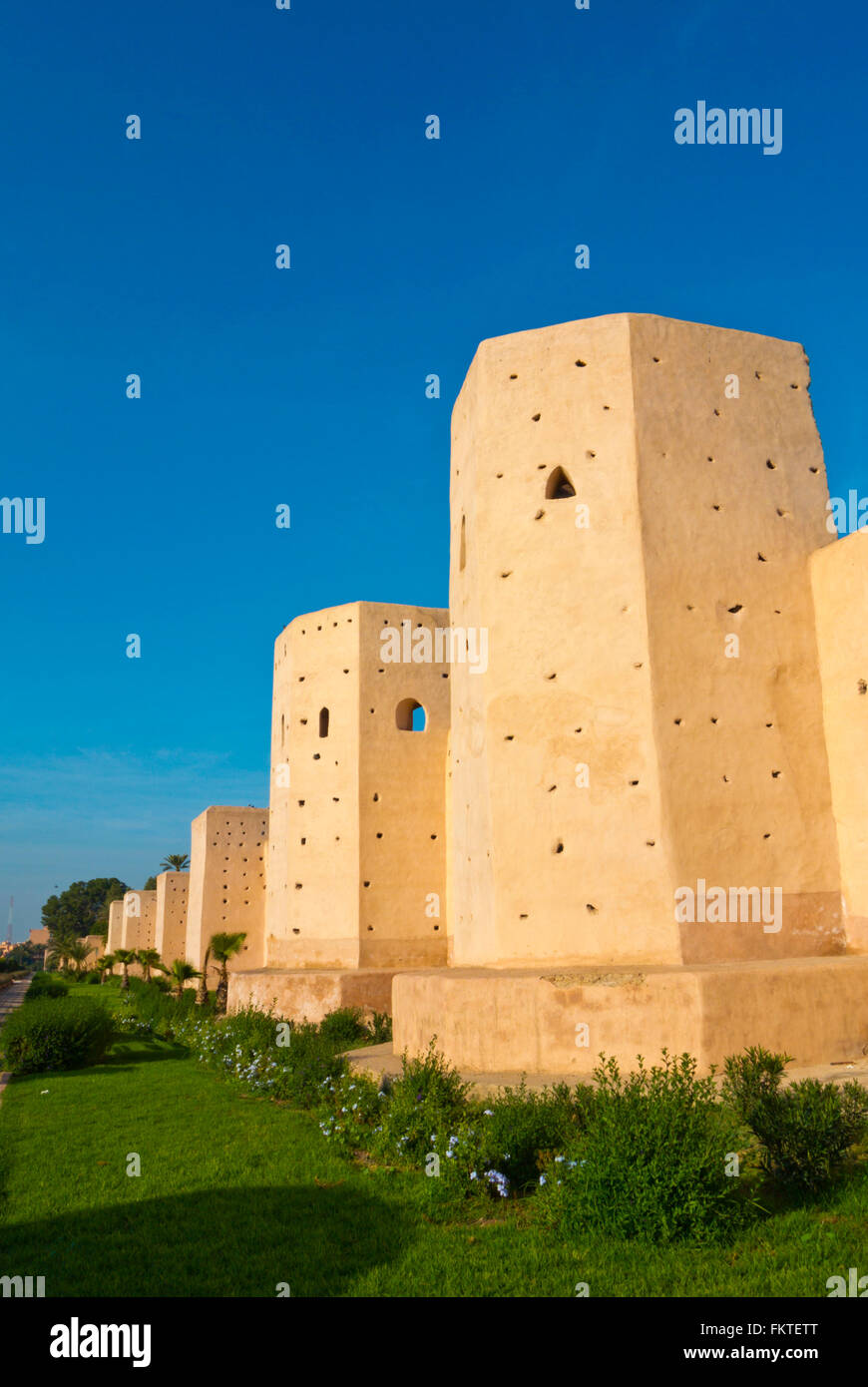 Mura difensive, dietro Cyber park, Boulevard Al Yarmouk, Marrakech, Marocco, Africa settentrionale Foto Stock