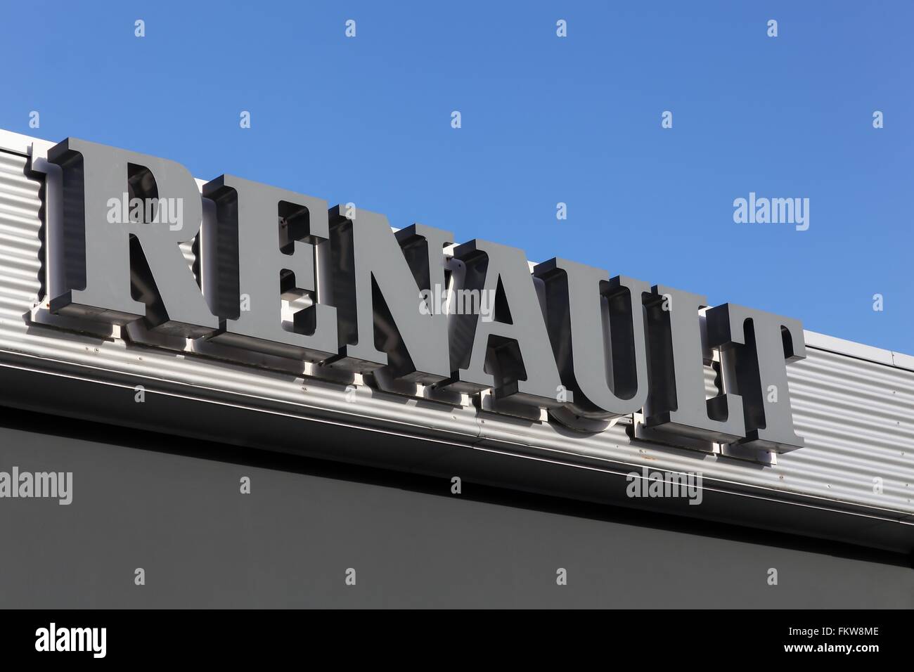 Logo Renault su una facciata Foto Stock