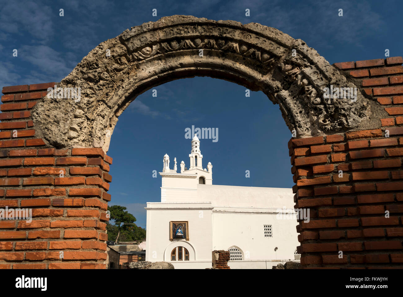 Ruinas del Hospital San Nicolas de Bari e la chiesa Iglesia de la Altagraciacapital Santo Domingo, Repubblica Dominicana, Carr Foto Stock