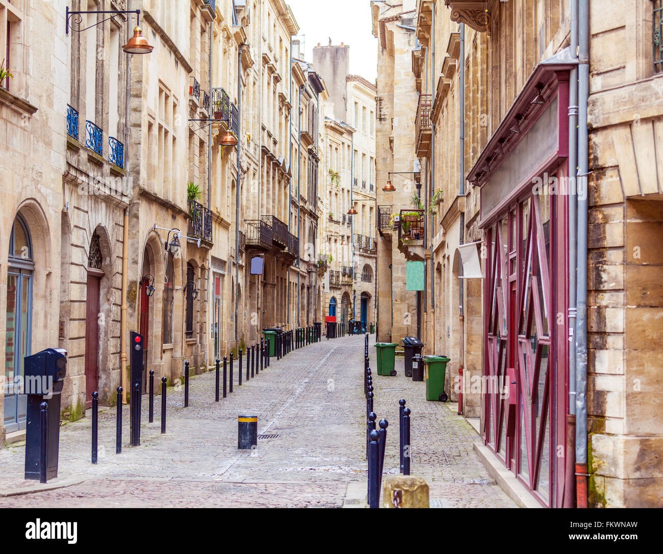 Strada pedonale nella Città Vecchia, Bordeaux, Francia Foto Stock