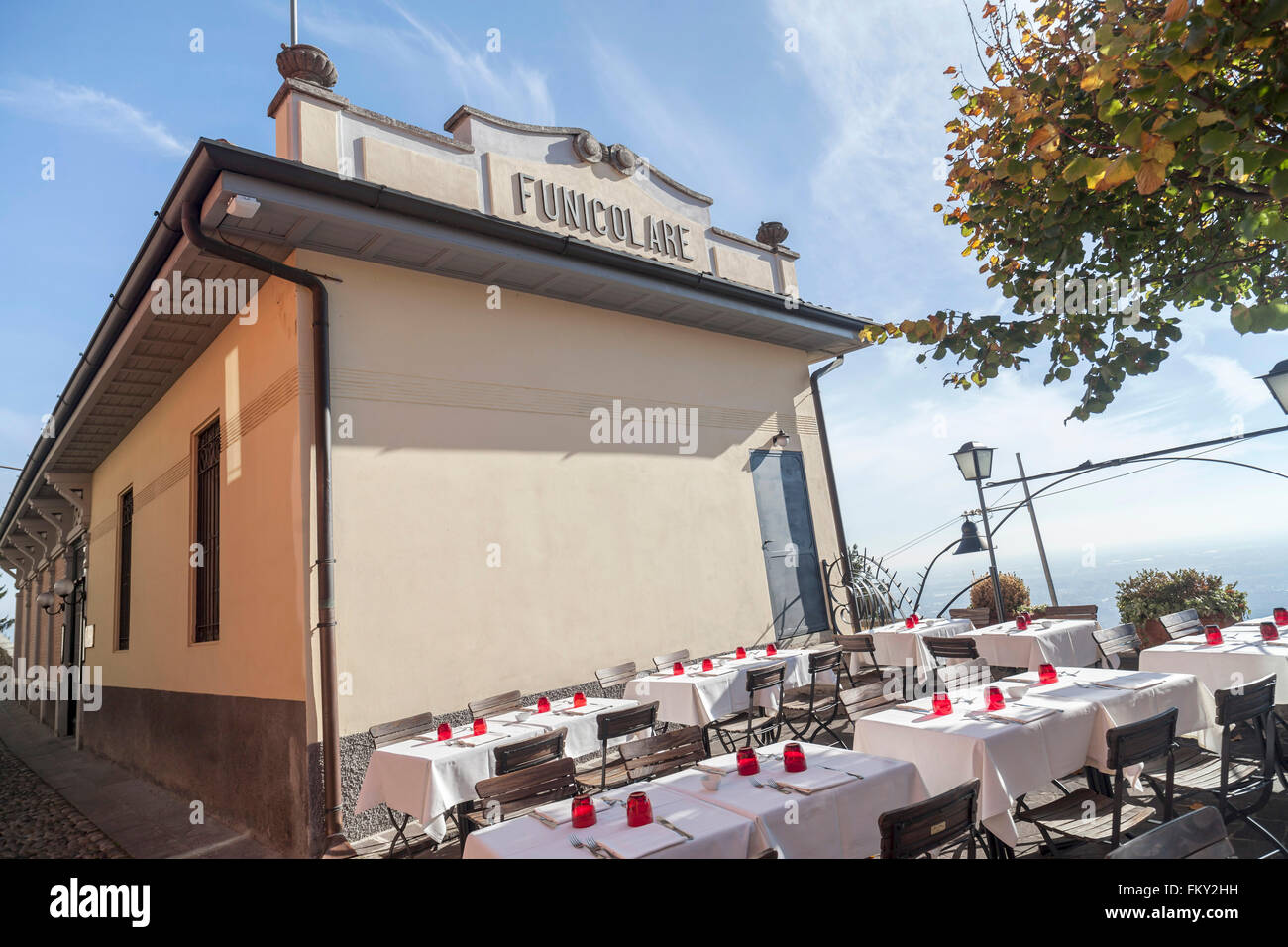 Terrazza Ristorante Funicolare San Vigilio, Città Alta di Bergamo,Lombardia,l'Italia. Foto Stock