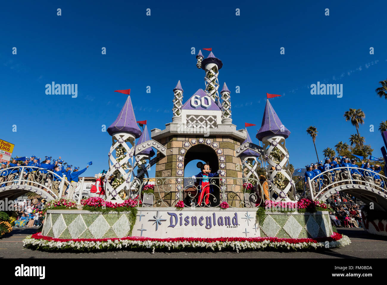 Pasadena, California, Stati Uniti d'America - 1 Gennaio 2016: superba torneo del famoso Rose Parade - America del nuovo anno celebrazione tenutasi Foto Stock