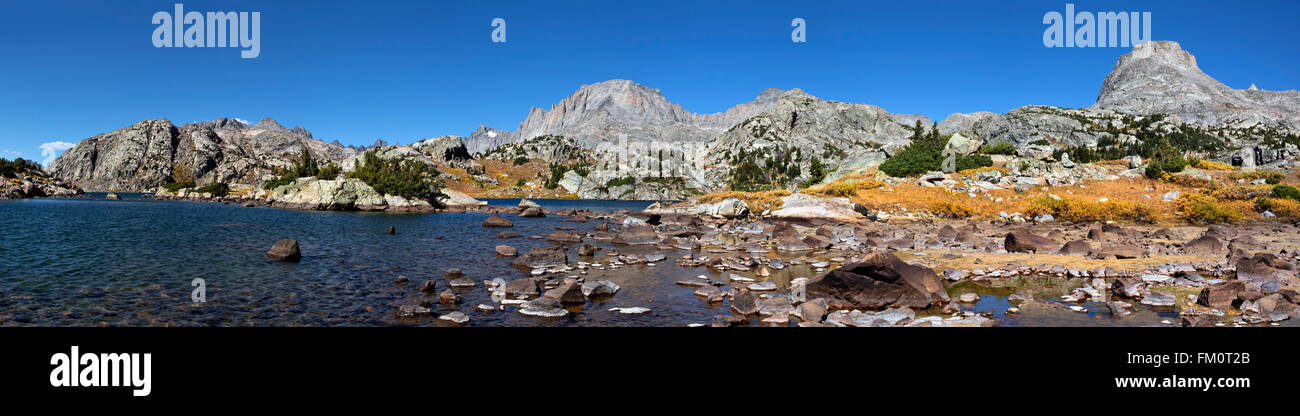 WY01277-00...WYOMING - Isola del Lago in Bridger area selvaggia di Wind River Range. Foto Stock