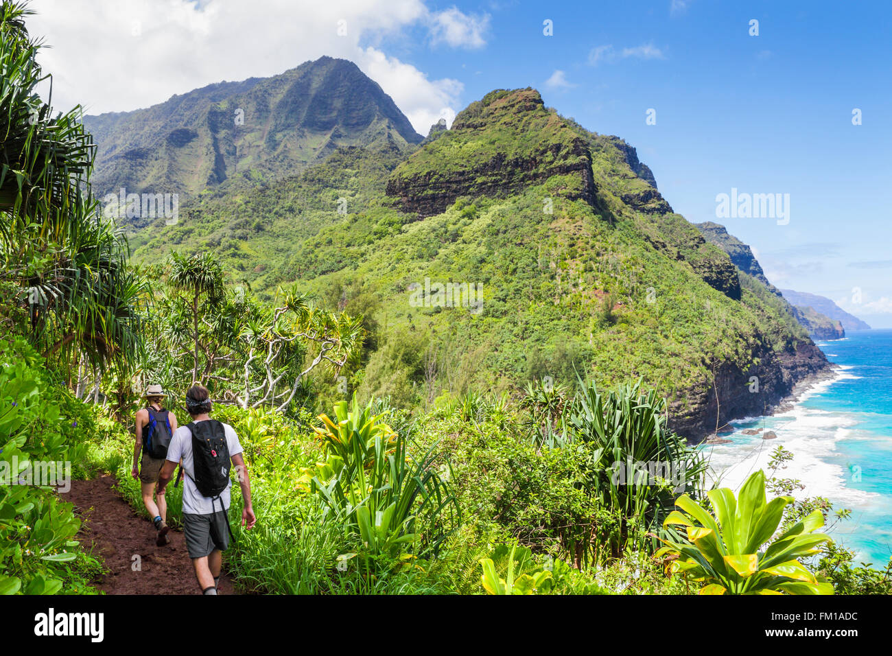 Gli escursionisti sul Kalalau Trail su Kauai vicino Hanakapiai Beach Foto Stock