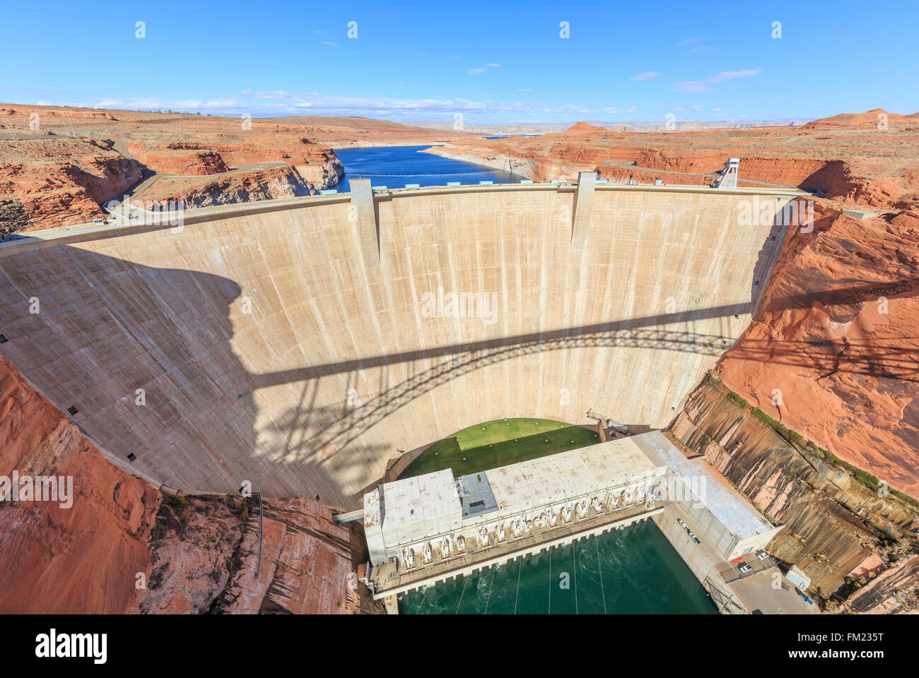 Il famoso Glen Canyon Dam intorno al lago Powell, Page Arizona Foto Stock