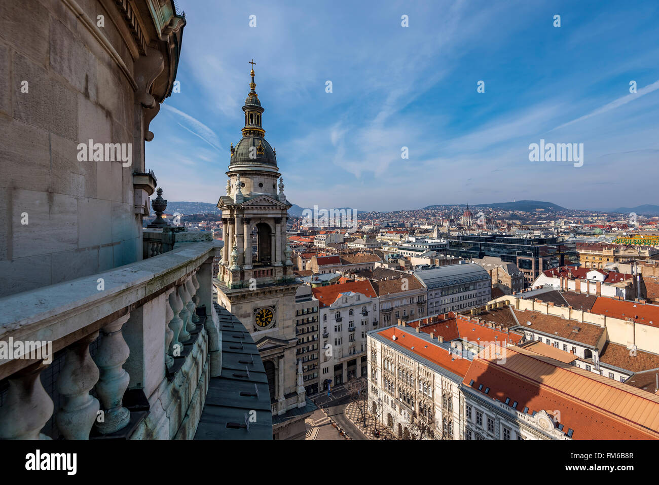 Vista di Budapest da St Stephen's Chiesa Duomo Foto Stock