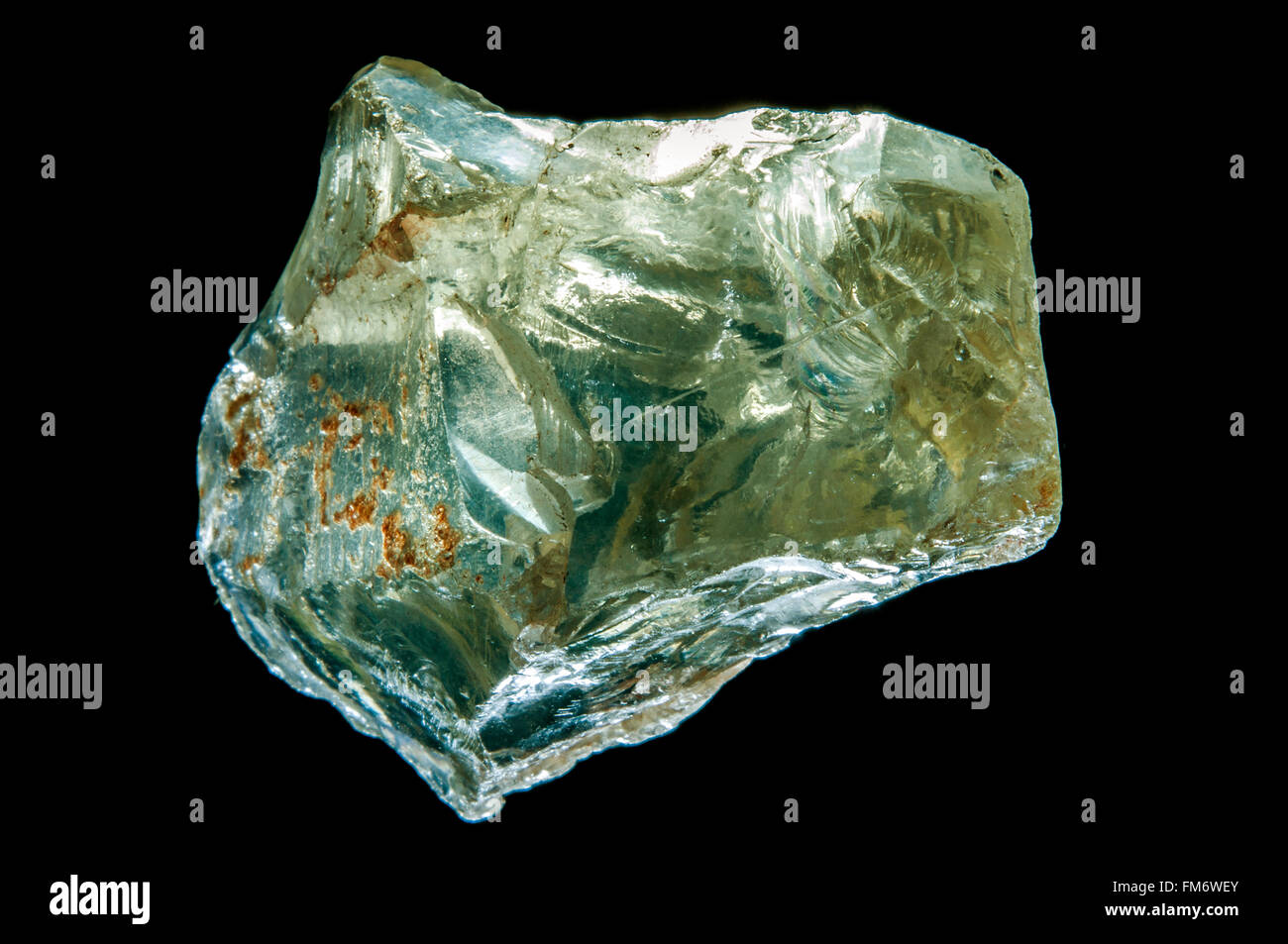 Non riscaldata naturale di limone non trattato Topaz Crystal campione pietra minerale in studio di impostazione Foto Stock