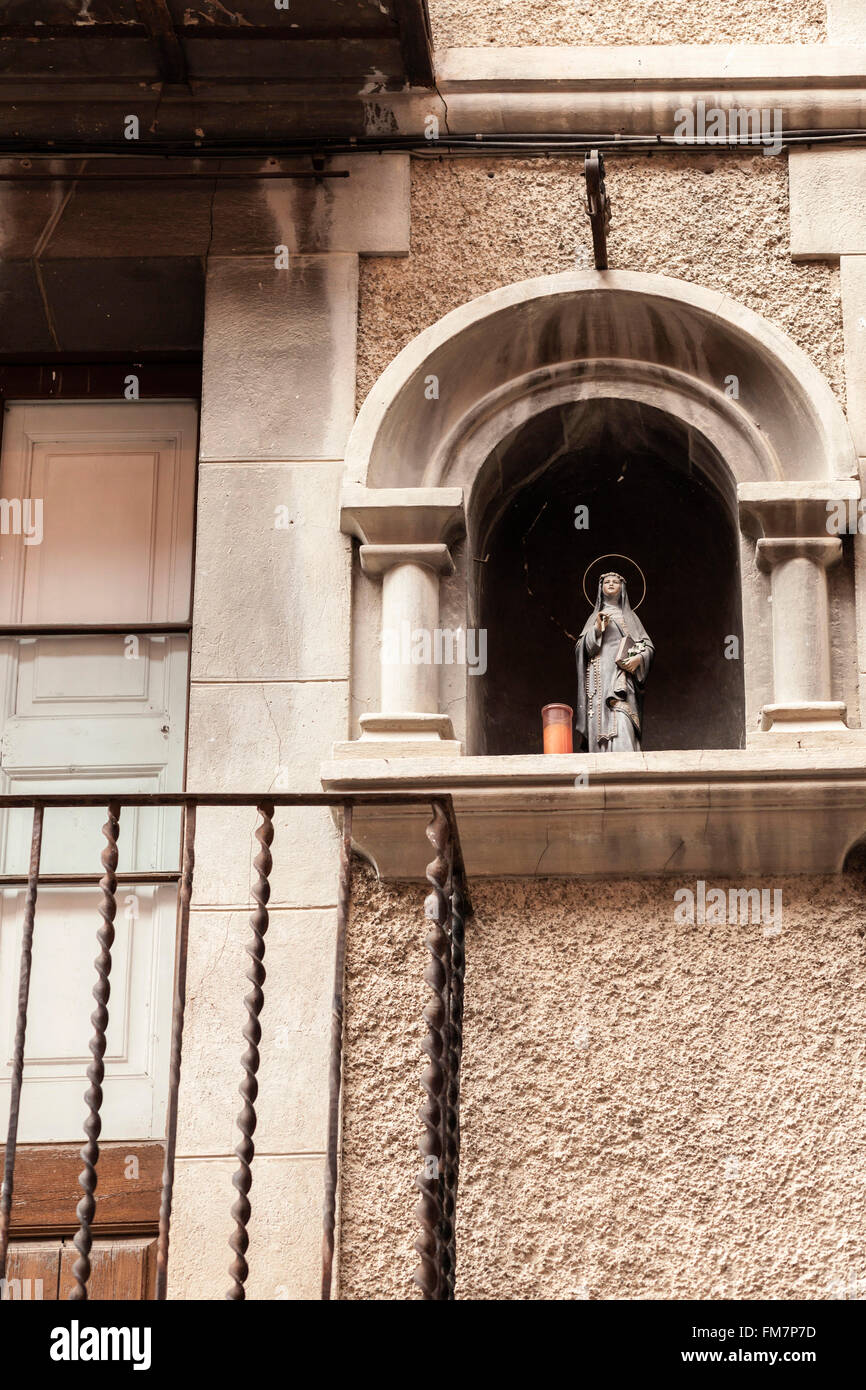 Immagine religiosa in facciata balcone,Camprodon,Catalogna,Spagna. Foto Stock