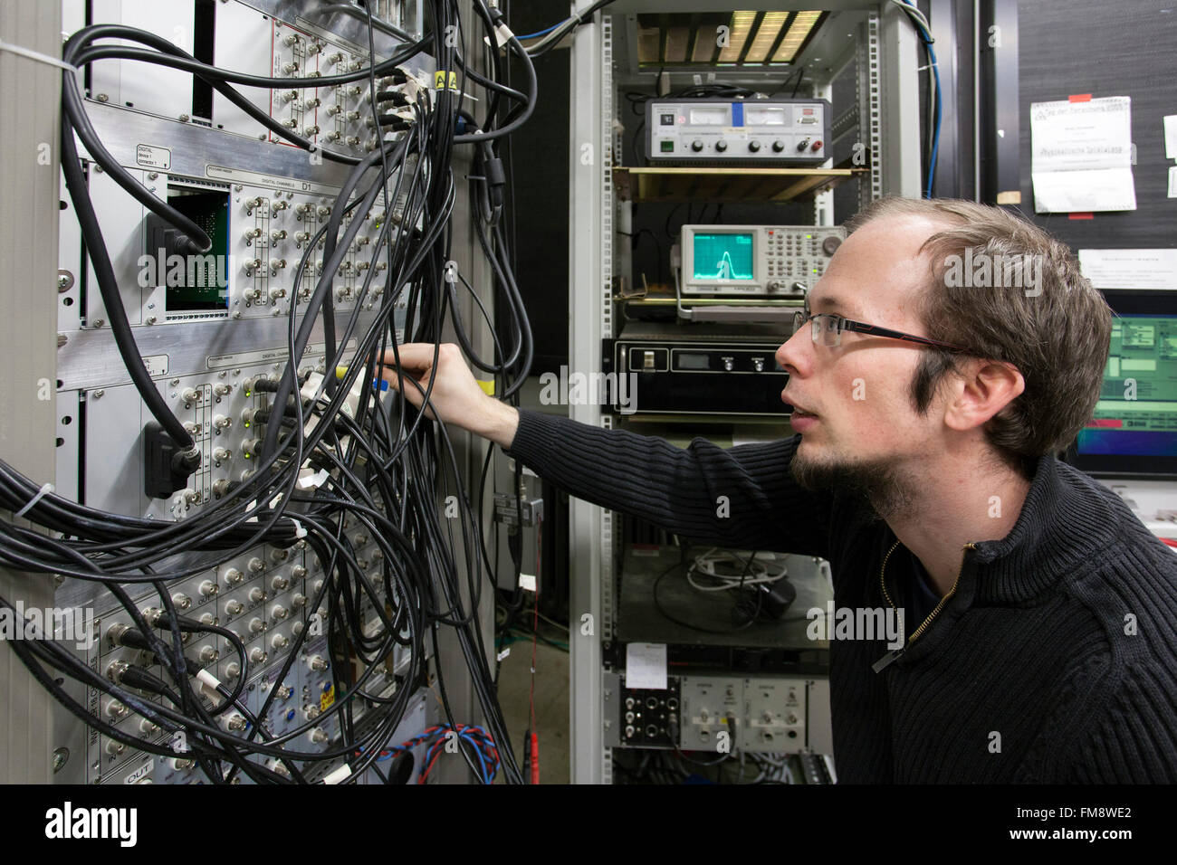 La configurazione sperimentale in un laboratorio laser presso l'Istituto di Fisica Sperimentale a Dusseldorf, Germania Foto Stock