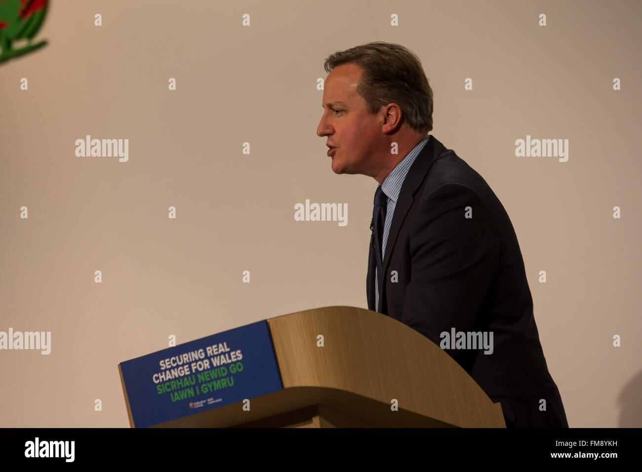 Llangollen, Galles. 11 marzo, 2016. Il Primo Ministro David Cameron affronta il 2016 Welsh congresso del partito conservatore al padiglione, Llangollen Credito: Alan Dop / Alamy Live News Foto Stock