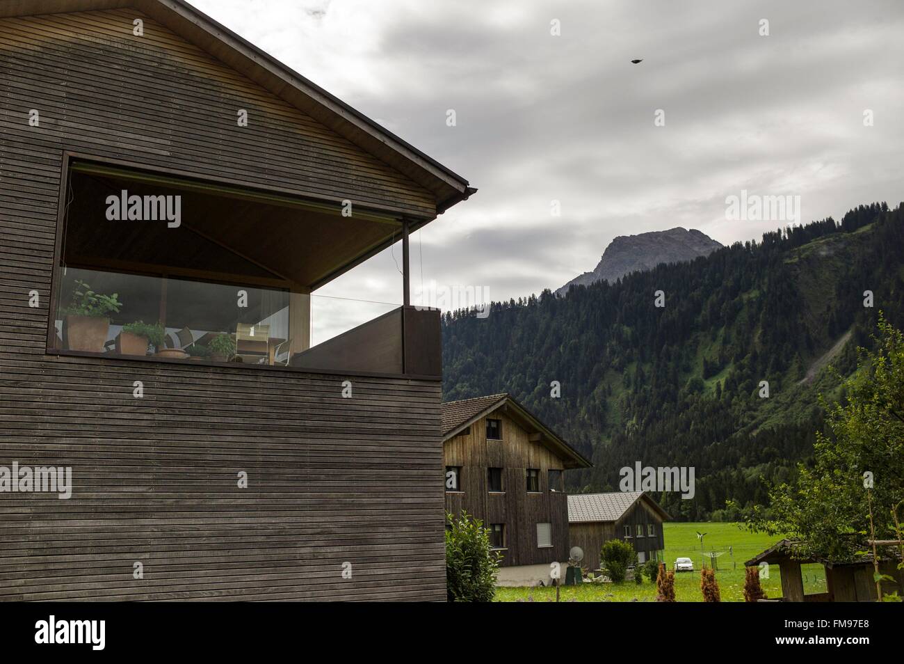 Austria Vorarlberg, Bregenzerwald, Schoppernau, chalets di stile contemporaneo Foto Stock