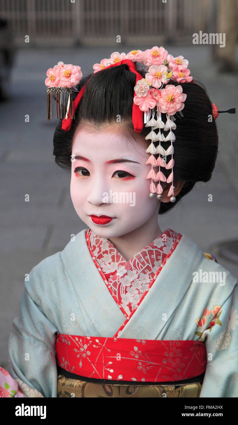 Il Giappone; Kyoto, bambina in kimono, Foto Stock