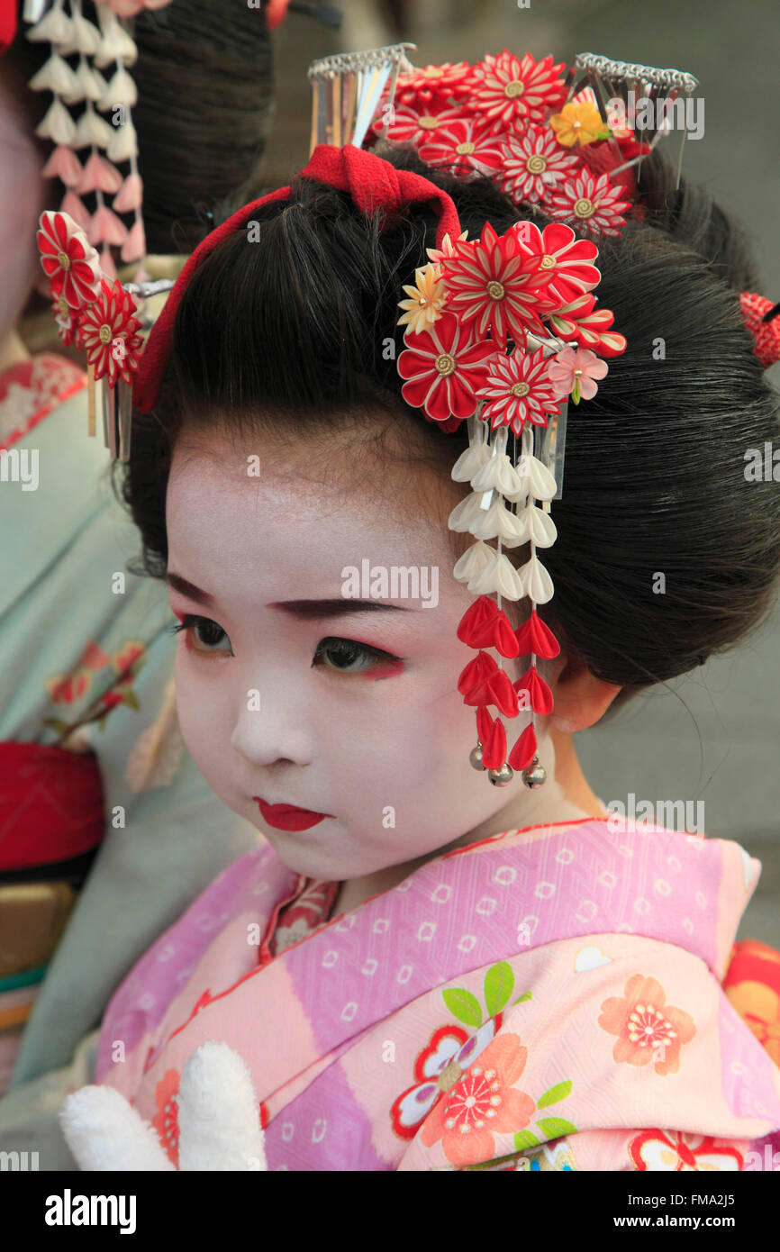 Il Giappone; Kyoto, bambina in kimono, Foto Stock