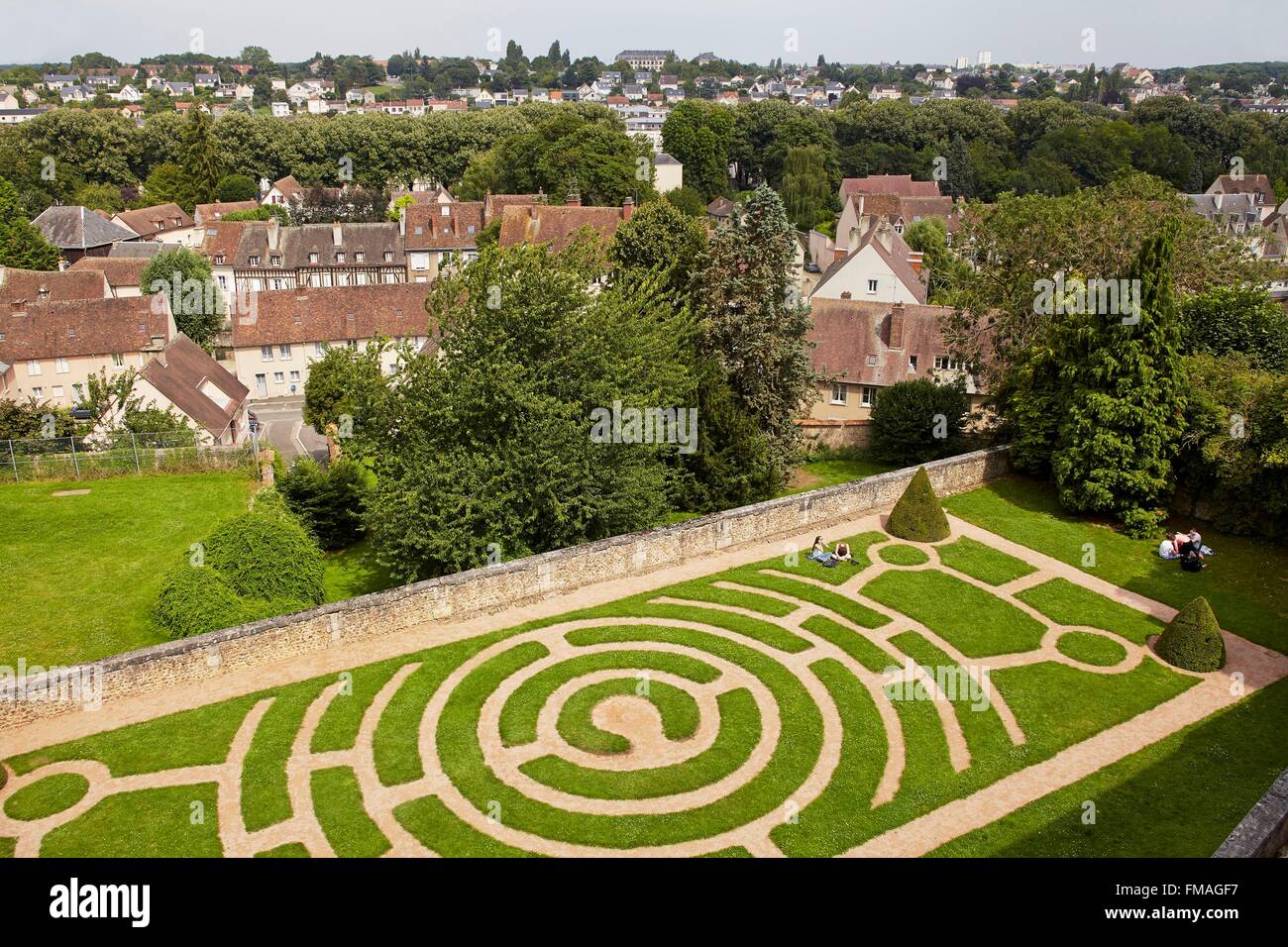 Francia, Eure et Loir, Chartres, la cattedrale di Notre Dame di Chartres elencati come Wolrd Patrimonio dell'UNESCO, giardino labirinto Foto Stock
