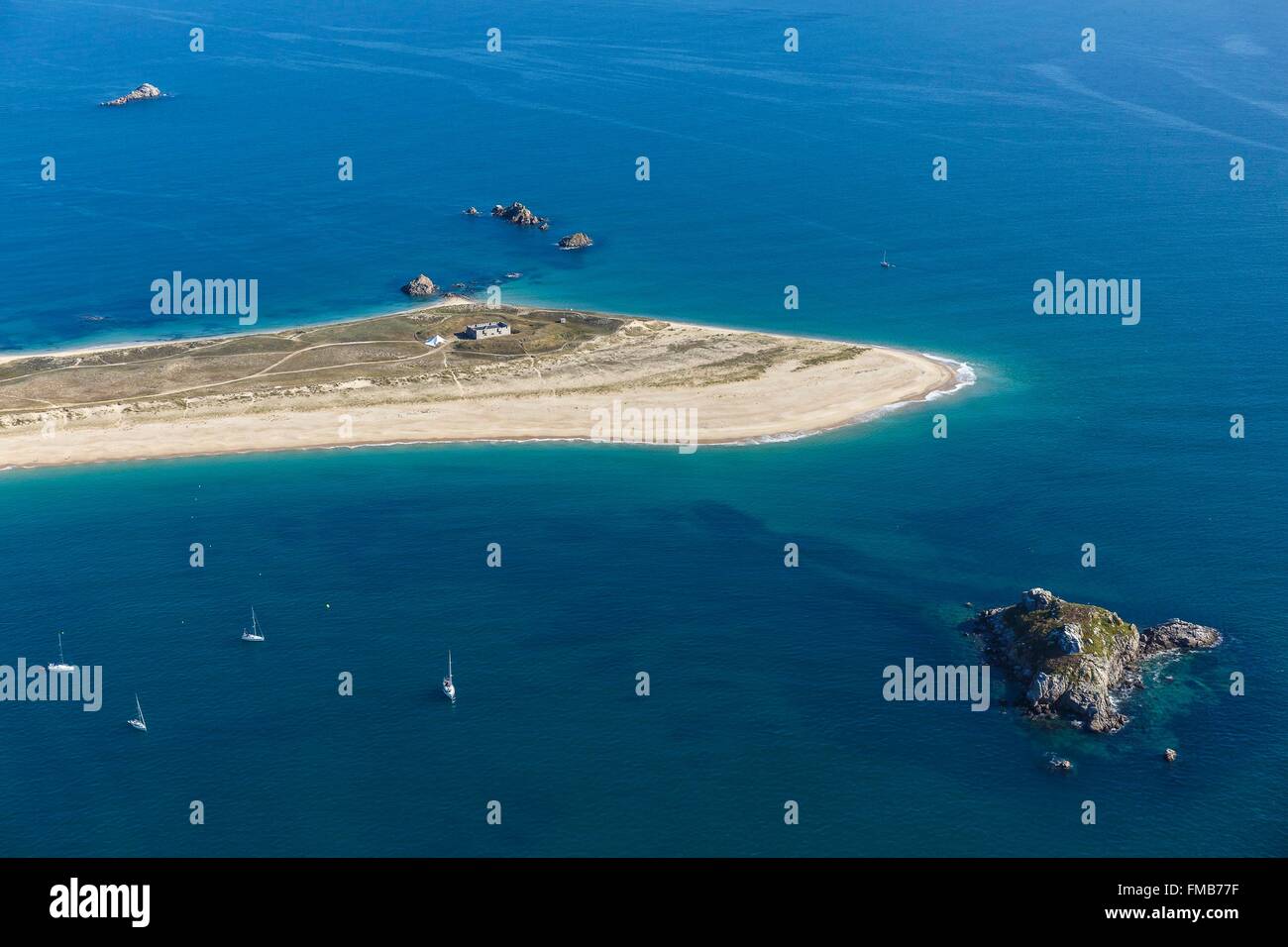 Francia, Morbihan, Ile d'Houat, En Tal, Treac'h er Goured beach, Er Yoc'h (vista aerea) Foto Stock