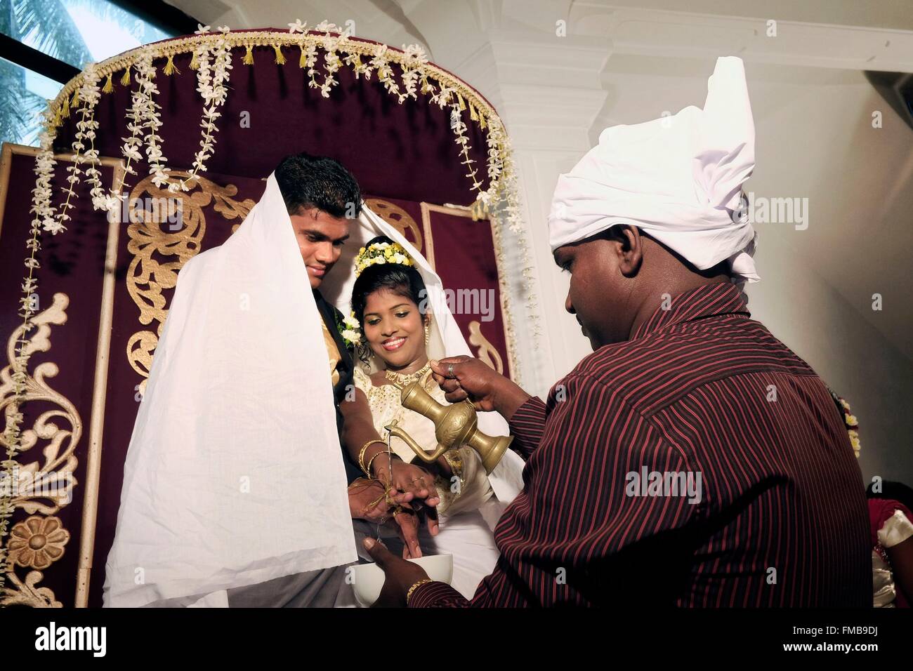 Sri Lanka, della Provincia Meridionale, Hikkaduwa, un matrimonio tradizionale Foto Stock