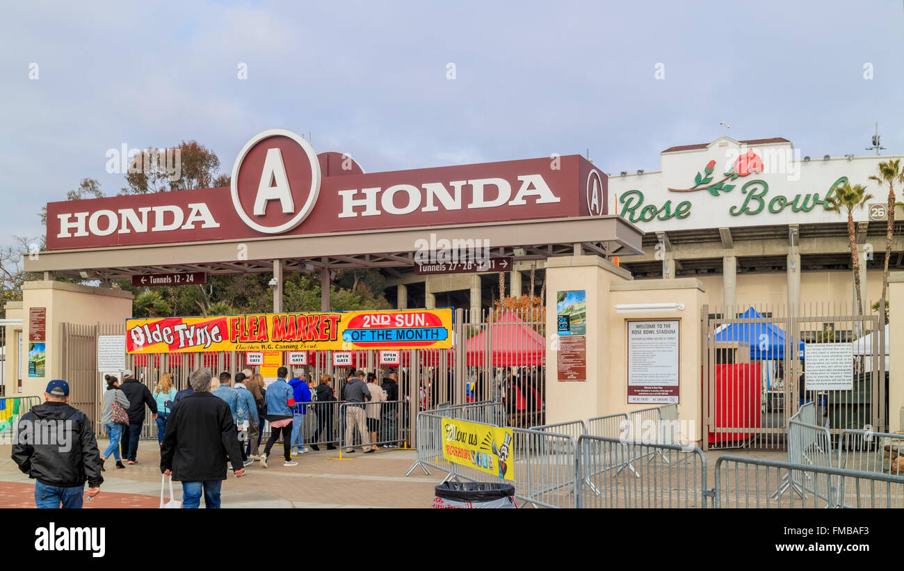 Pasadena, California, Stati Uniti d'America - 10 Gennaio 2016: il famoso mercato delle pulci di rose bowl, svoltasi a Pasadena, in California Foto Stock