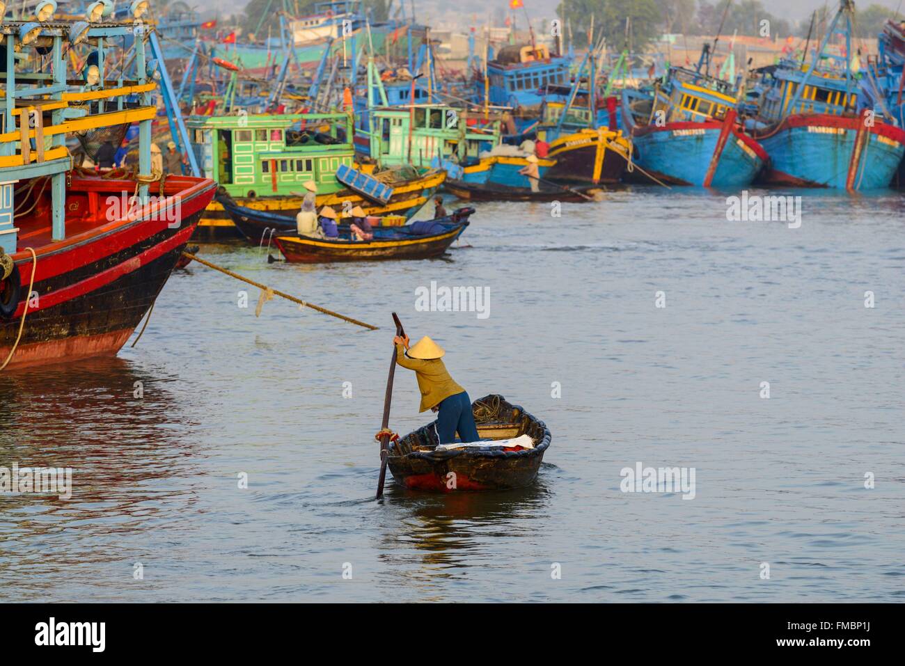 Il Vietnam, Binh Thuan provincia Phan Ri Cua, il porto di pesca Foto Stock