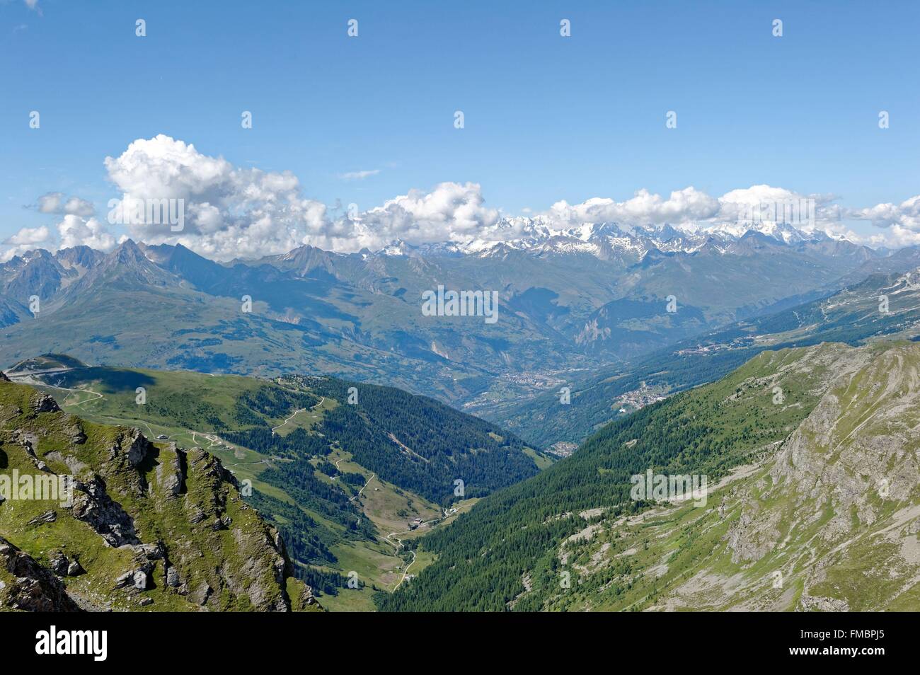 Francia, Savoie, Vanoise, La Plagne, affacciato con Mont Blanc da la Roche de Mio (2700m) Foto Stock