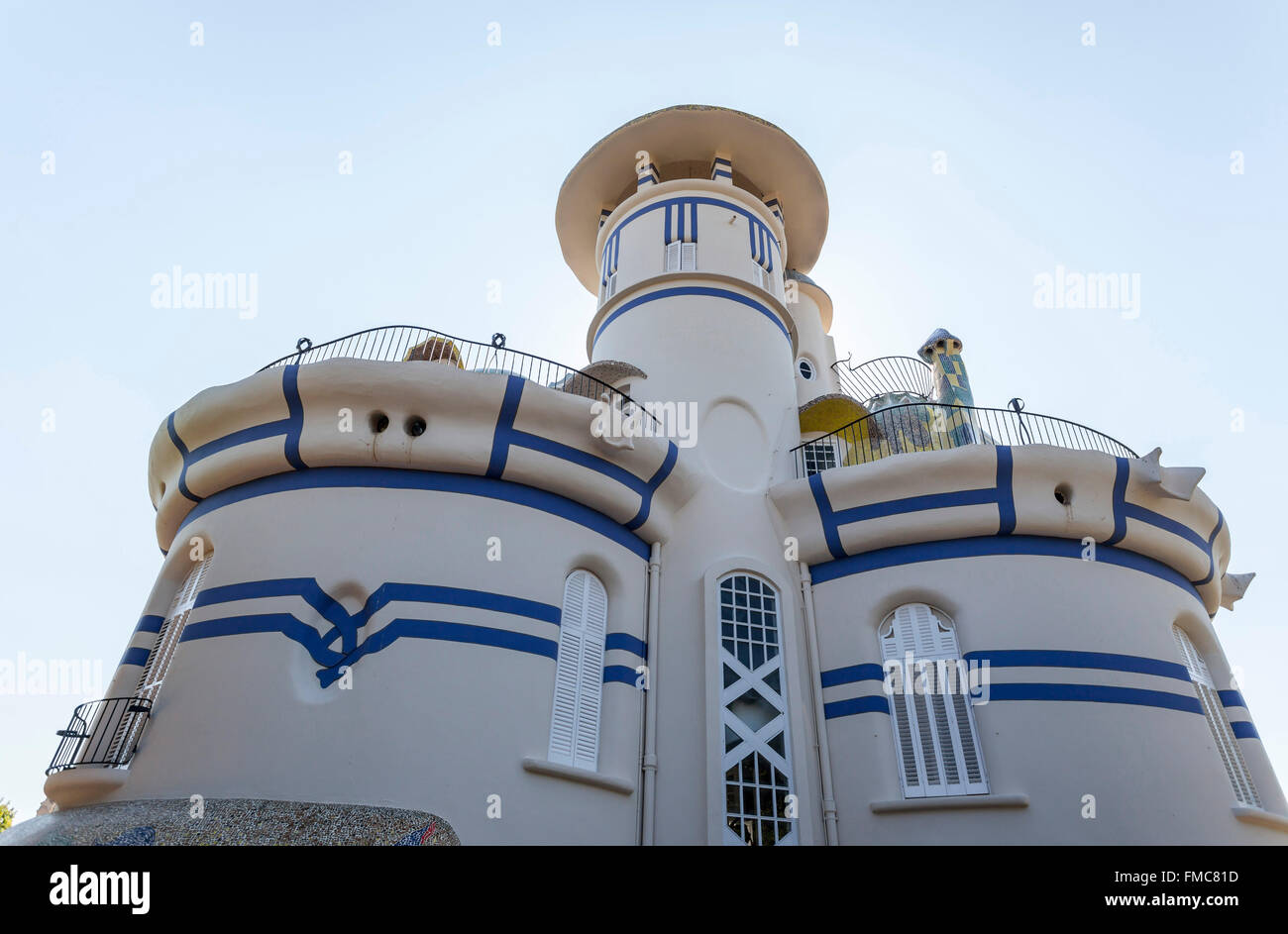 Torre de la Creu o Torre Dels uo, stile modernista, di Josep Maria Jujol Gibert, Sant Joan Despí,Catalogna,Spagna. Foto Stock