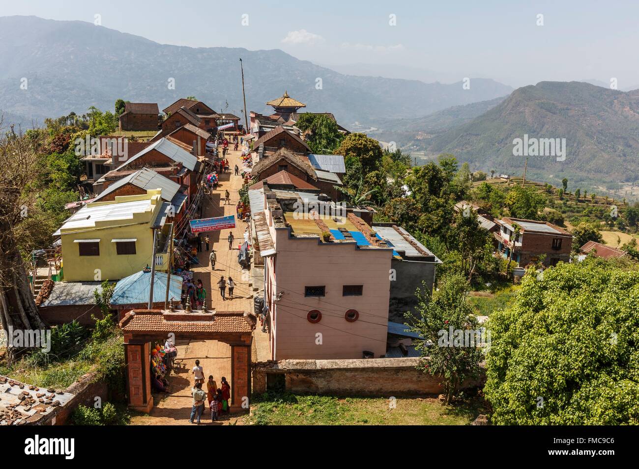 Il Nepal, zona di Bagmati, Nuwakot, villaggio main street Foto Stock