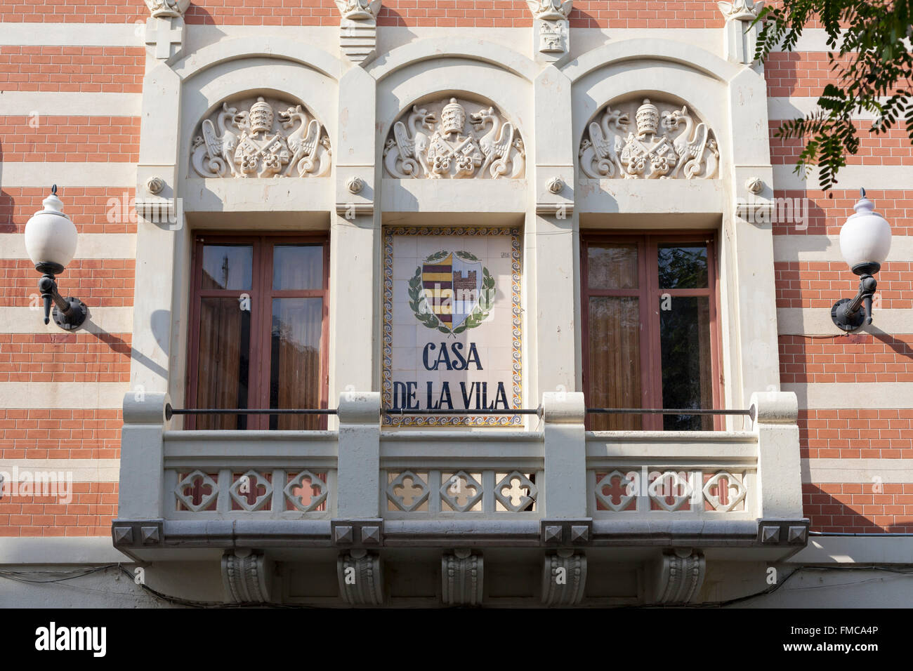 Casa de la Vila, facciata,city hall, Sant Pere de Ribes,Catalogna,Spagna. Foto Stock