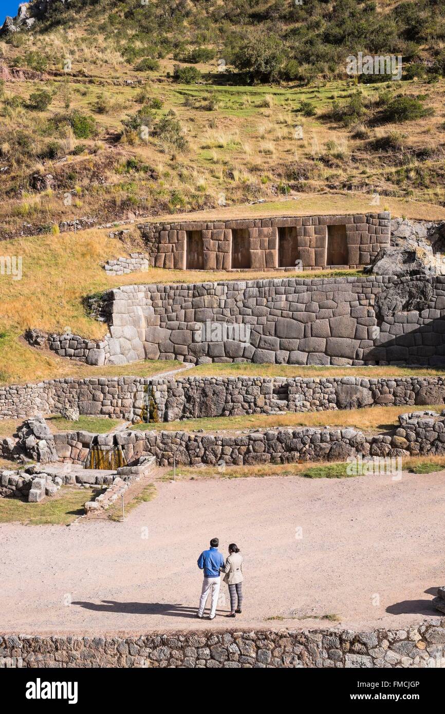 Perù Cusco Provincia, Inca Sacred Valley, sito archeologico di Tambomachay, Inca vasca da bagno Foto Stock
