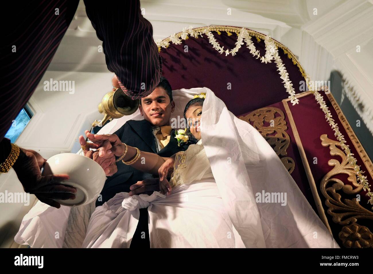Sri Lanka, della Provincia Meridionale, Hikkaduwa, un matrimonio tradizionale Foto Stock