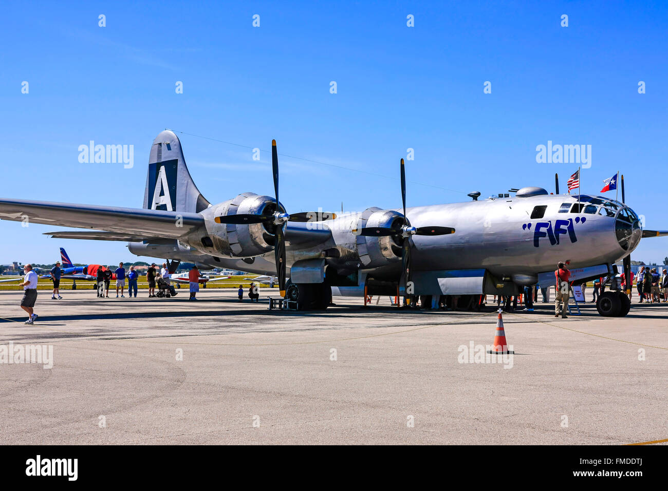 Durante la Seconda guerra mondiale la Boeing B29 bombardiere Superfortress piano 'FiFi' a Sarasota SRQ Airport in Florida Foto Stock