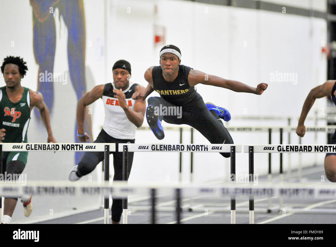 Stati Uniti d'America, Nazioni, Stati, America, American, team high school, prep, indoor, campo case, concorrenti, atleta, atleti, conflitto. Foto Stock