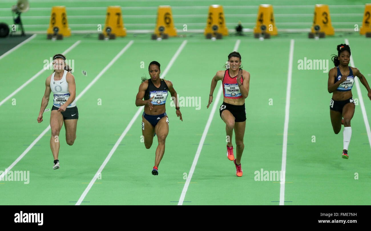 Marzo 11, 2016 - JENNA PRANDINI, (centro destra) compete in campo femminile 60m dash al 2016 USATF campionati al coperto presso il Centro Congressi di Portland, Oregon, il 11 marzo 2016. Foto di David Blair Credito: David Blair/ZUMA filo/Alamy Live News Foto Stock