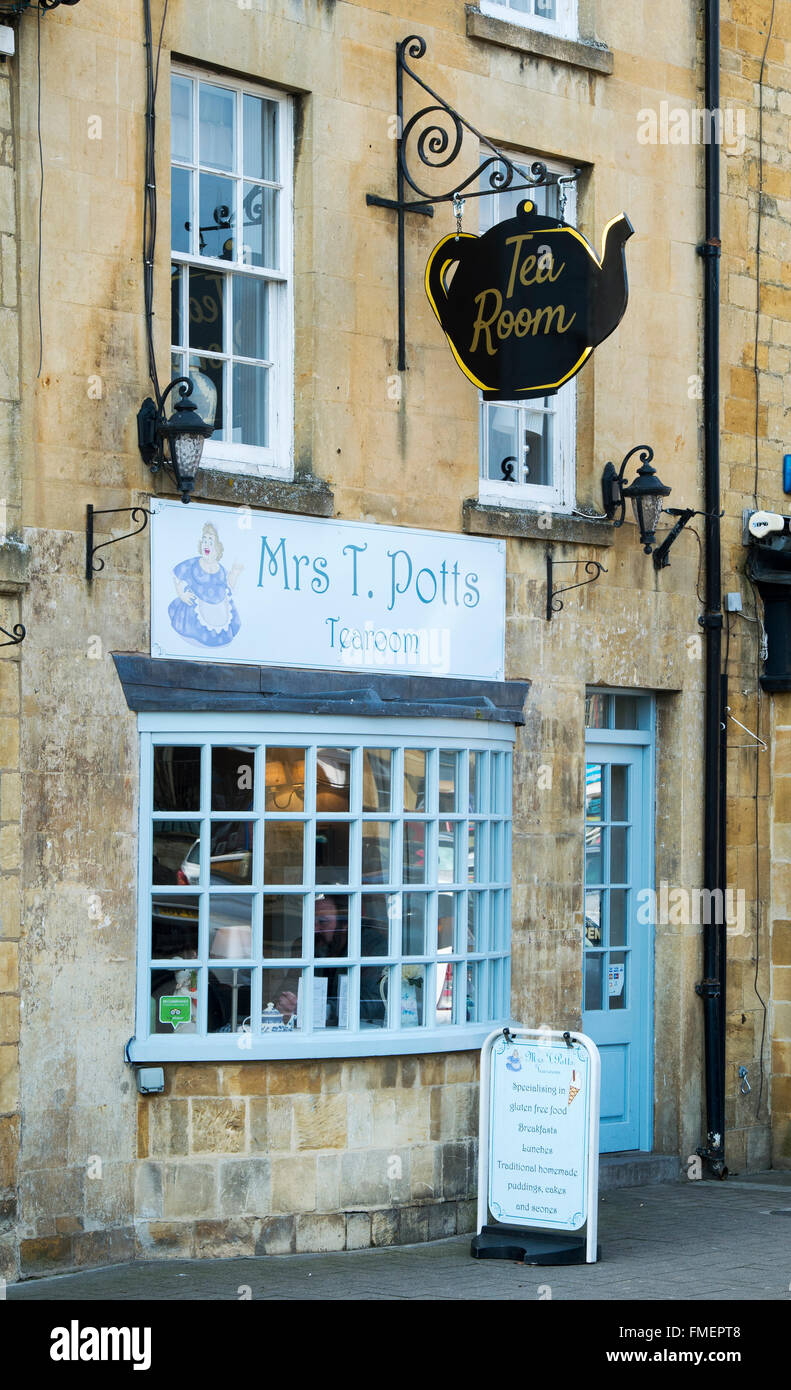 Onorevole T Potts sala da tè, Moreton in Marsh, Cotswolds, Gloucestershire, Inghilterra Foto Stock