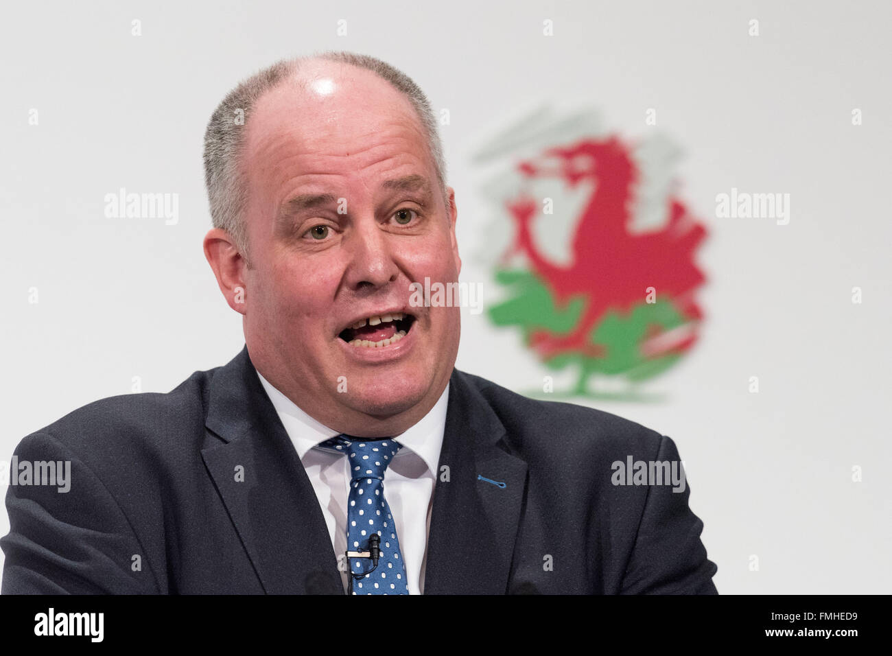 Andrew RT Davies leader dei conservatori gallese parla durante il Welsh congresso del Partito Conservatore di Llangollen. Foto Stock
