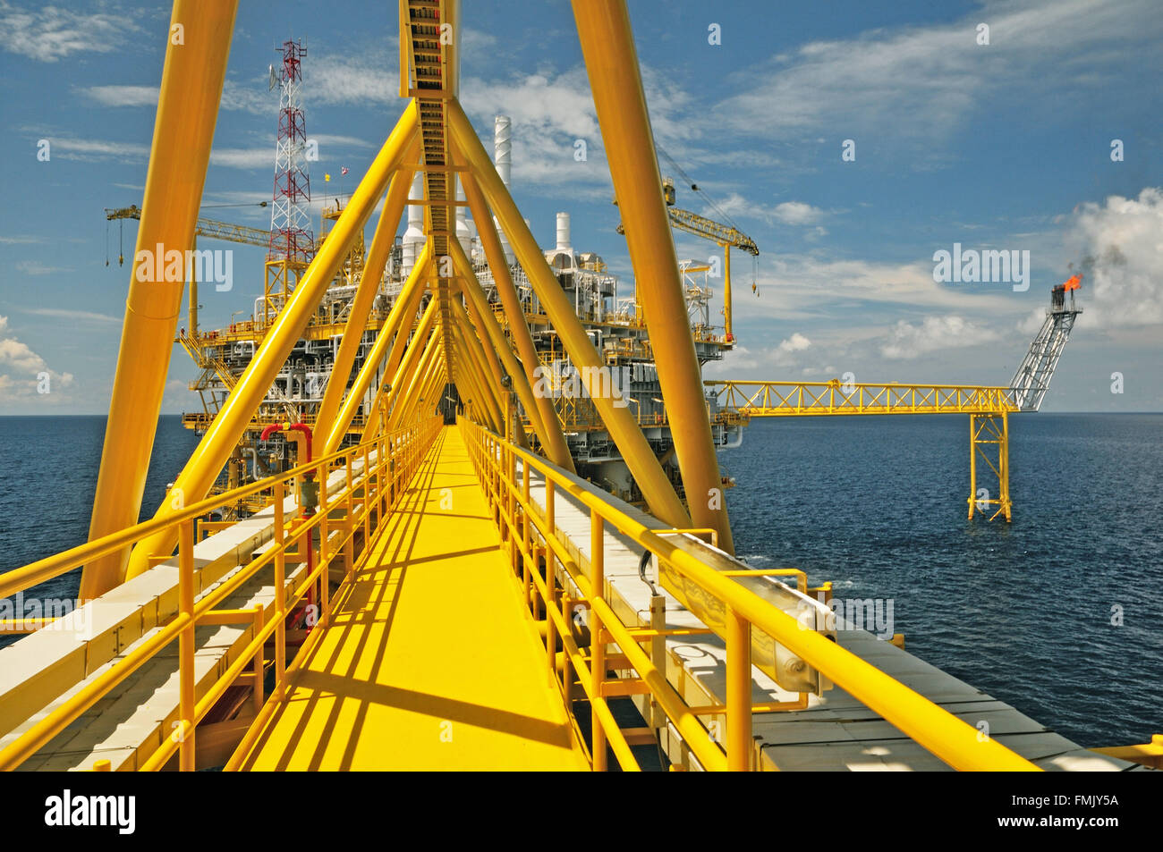 Offshore della piattaforma di costruzione per la produzione di petrolio e di gas Foto Stock