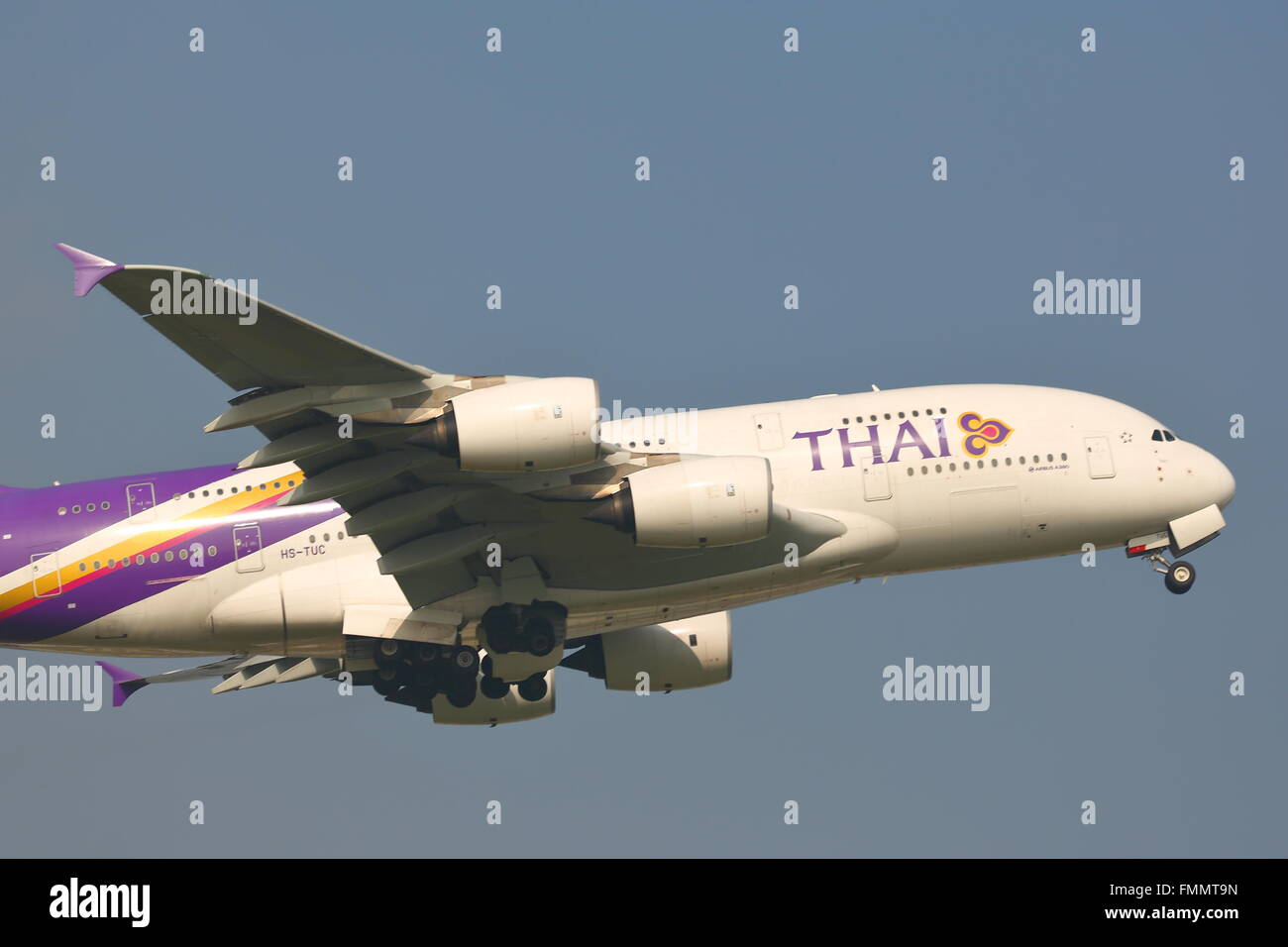 Thai Airways International Airbus A380-800 HS-TUC in partenza da Londra Heathrow, REGNO UNITO Foto Stock