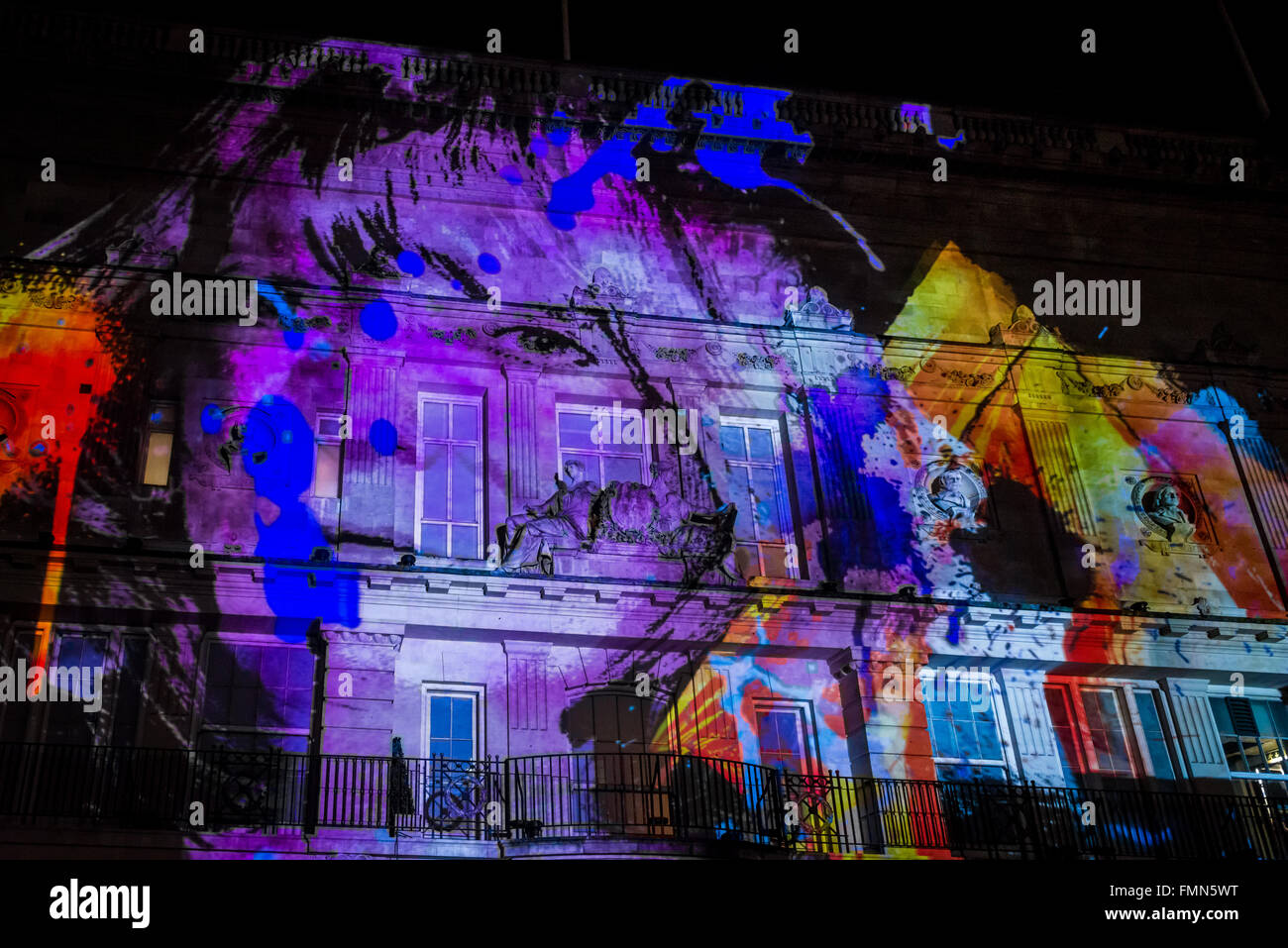 London, Regno Unito - 16 Gennaio 2016: Lumiere Londra Festival 2016: 195 Piccadilly da NOVAK Foto Stock