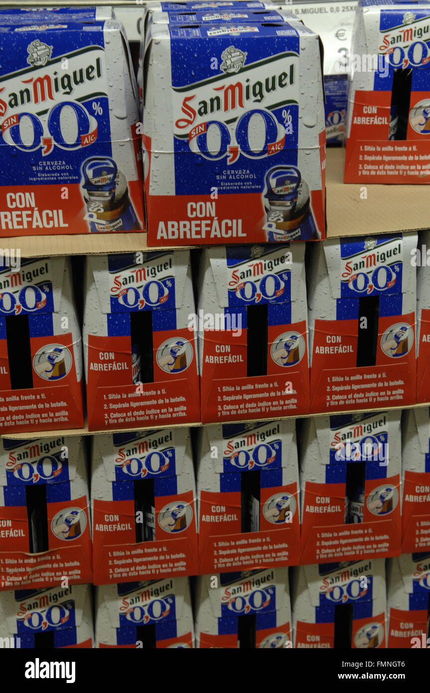 Una generica immagine di alcool libero San Miguel 0.0% Foto Stock