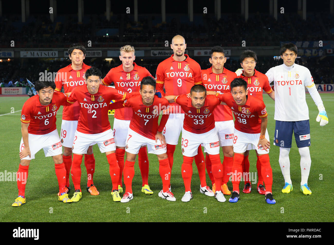 Kawasaki Todoroki Stadium, Kanagawa, Giappone. Xii Mar, 2016. Nagoya Grampus gruppo team line-up, 12 marzo 2016 - Calcio /Soccer : 2016 J1 League 1 stadio match tra Kawasaki frontale 3-2 Nagoya Grampus a Kawasaki Todoroki Stadium, Kanagawa, Giappone. © YUTAKA AFLO/sport/Alamy Live News Foto Stock