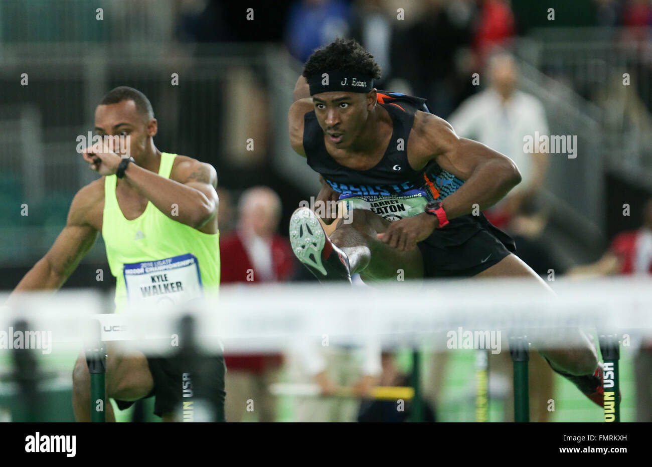 Marzo 12, 2016 - JARRET EATON cancella un ostacolo durante il suo calore di uomini della 60m ostacoli durante il 2016 USATF campionati al coperto presso il Centro Congressi di Portland, Oregon, il 12 marzo 2016. Foto di David Blair © David Blair/ZUMA filo/Alamy Live News Foto Stock