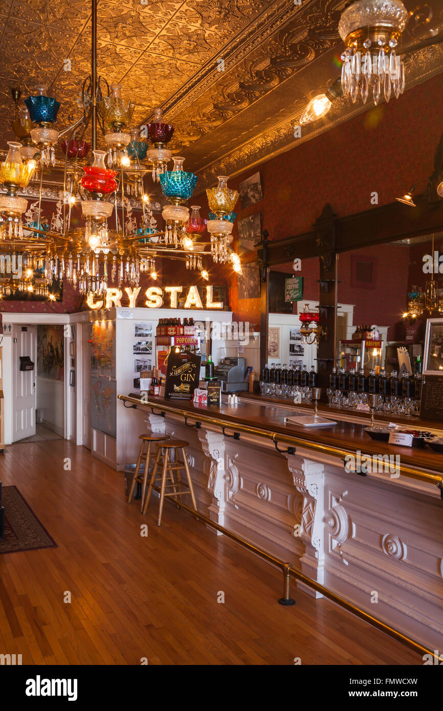 Vista interna del Crystal Bar in Virginia City, Nevada, STATI UNITI D'AMERICA Foto Stock